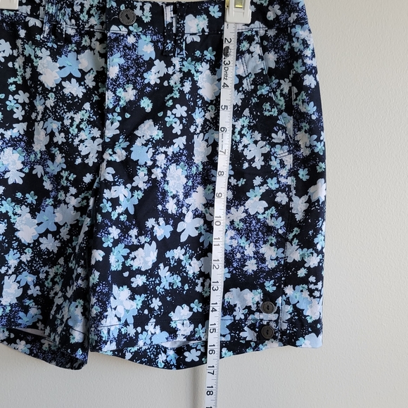 Gloria Vanderbilt Floral Shorts Size 6 - Picture 5 of 7